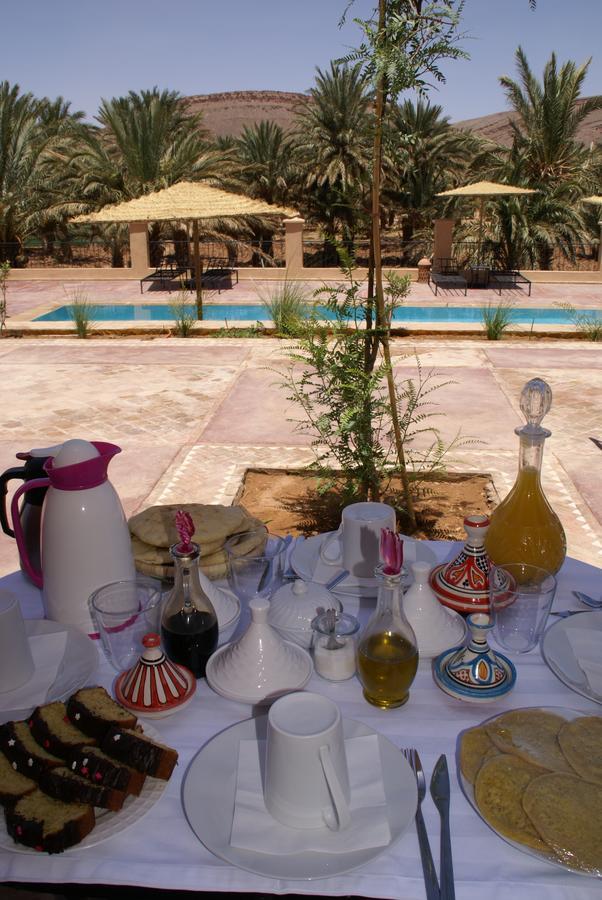 Riad Les Jardins De Tafraoute Hotel Foum Mharech Buitenkant foto